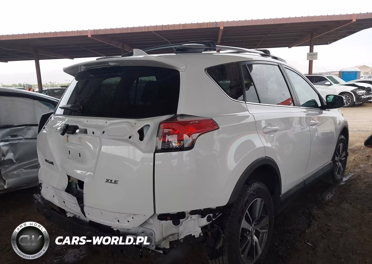 2018 Toyota Rav4 Xle VIN:2T3WFREV5JW463444 - 4