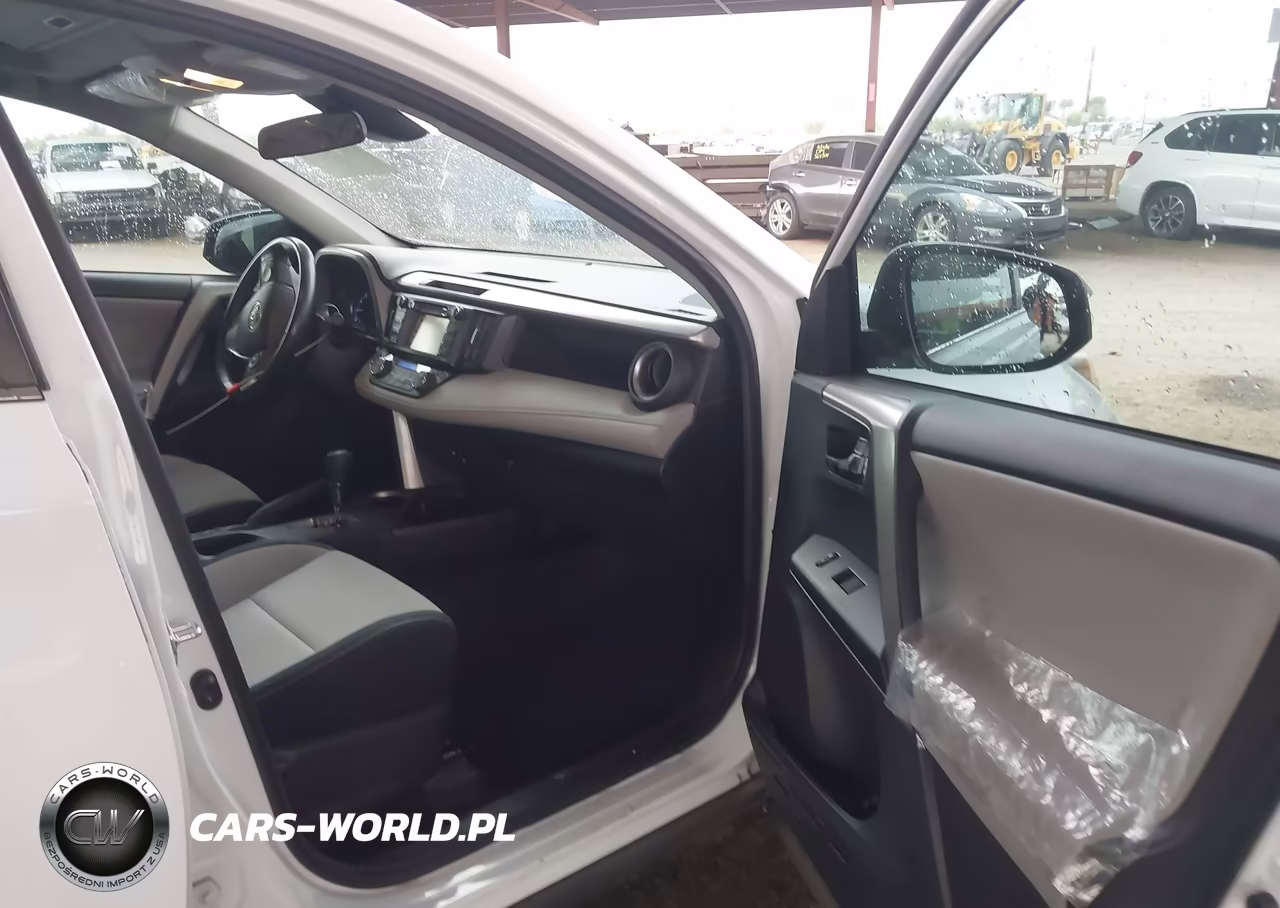 2018 Toyota Rav4 Xle VIN:2T3WFREV5JW463444 - 5