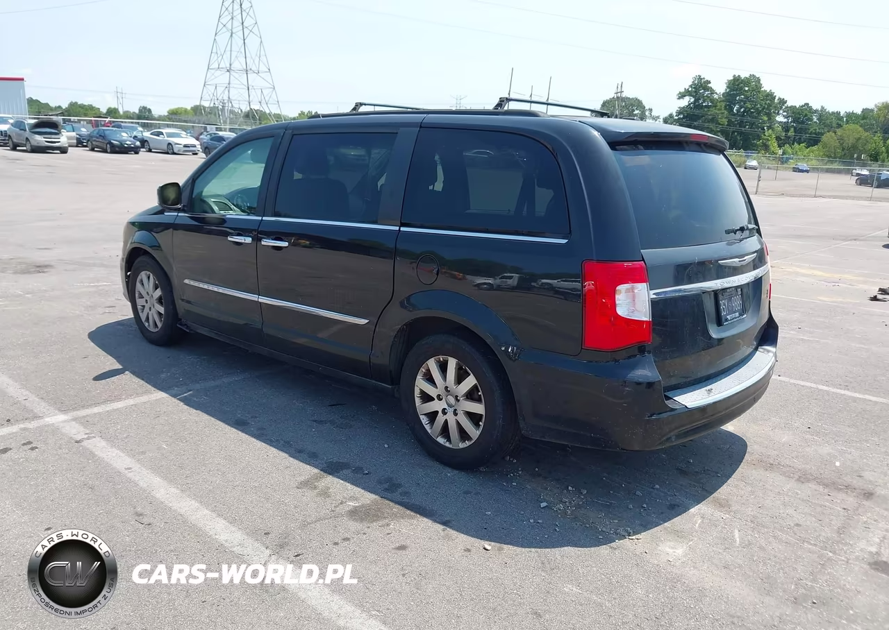 2011 Chrysler Town & Country Touring-L VIN:2A4RR8DG7BR684065 - 3