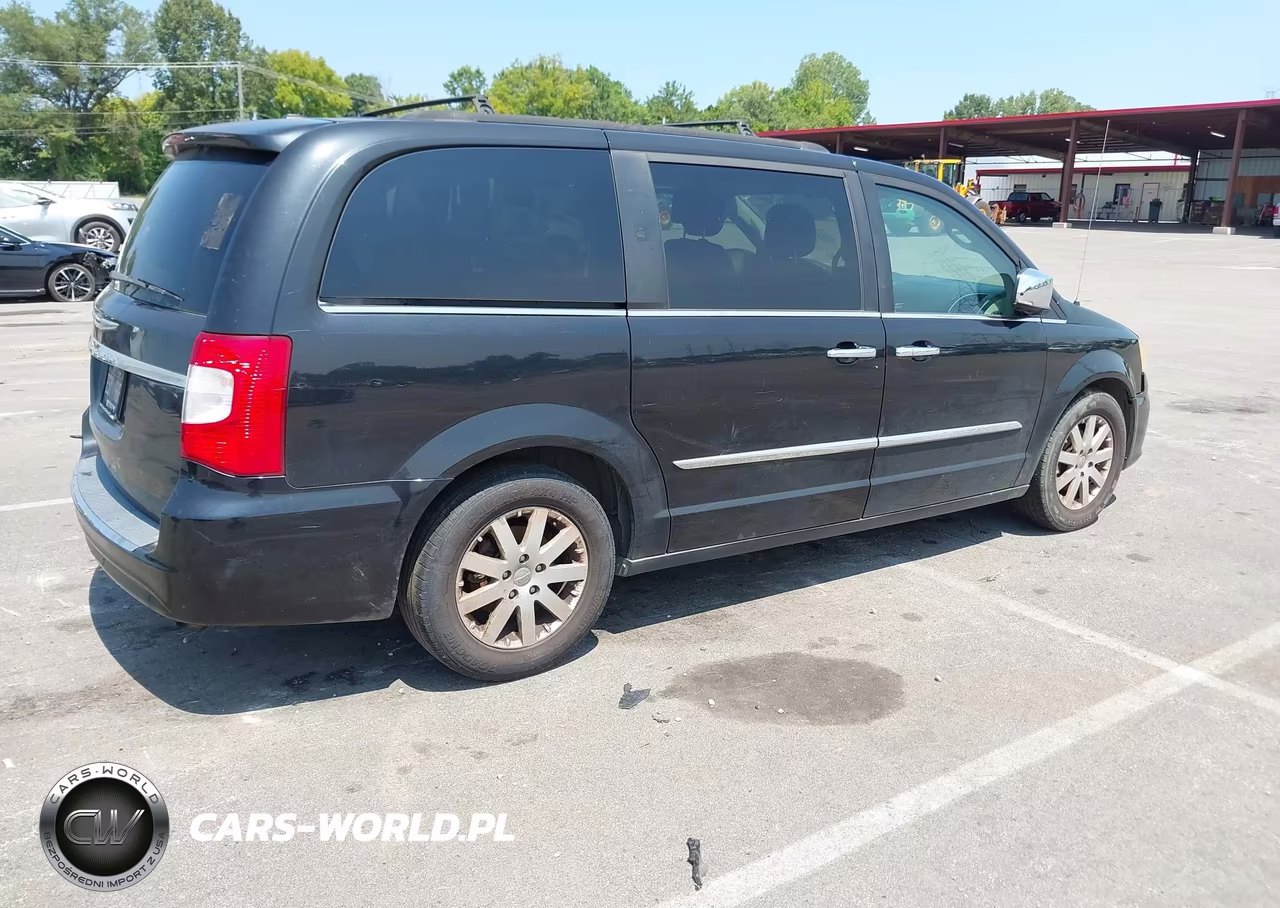 2011 Chrysler Town & Country Touring-L VIN:2A4RR8DG7BR684065 - 4
