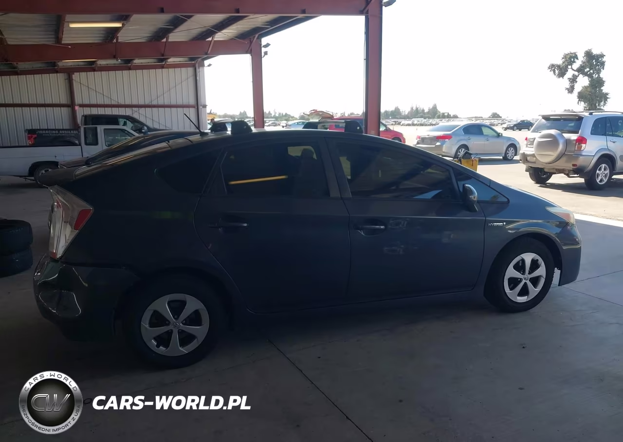 2012 Toyota Prius Two VIN:JTDKN3DU3C1554303 - 13