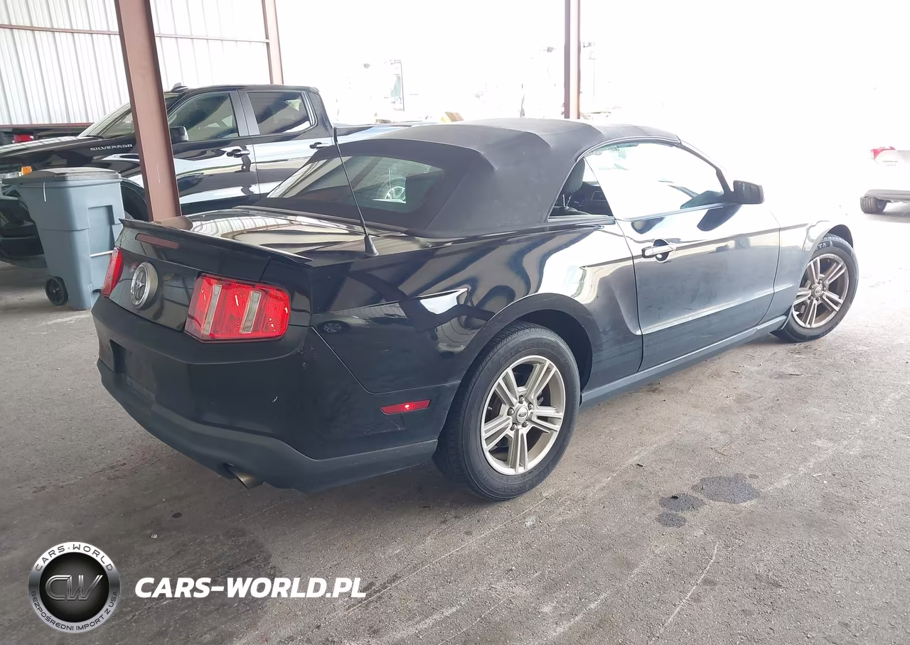 2011 Ford Mustang V6 VIN:1ZVBP8EM2B5153111 - 4