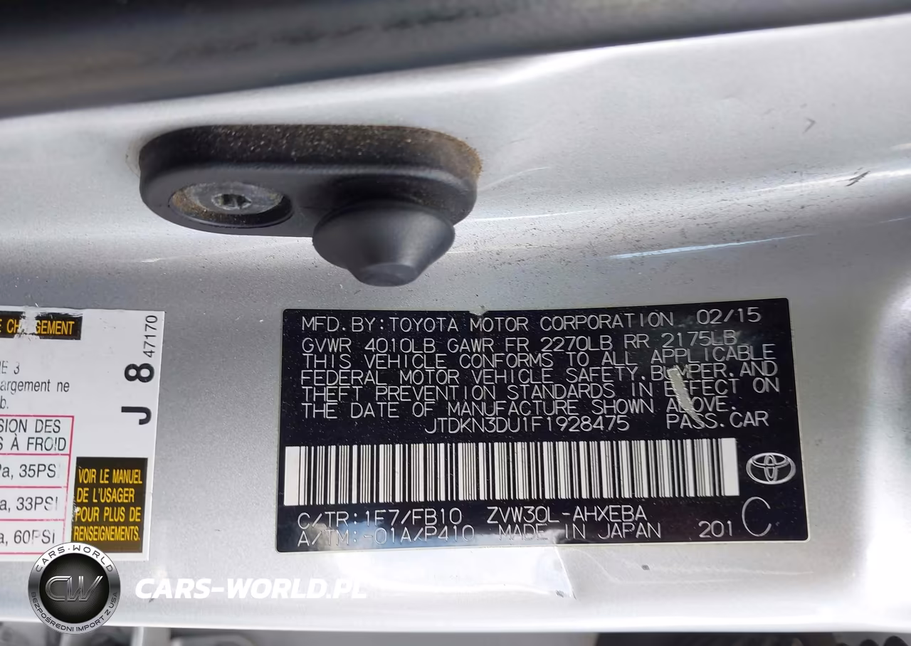 2015 Toyota Prius Two VIN:JTDKN3DU1F1928475 - 9
