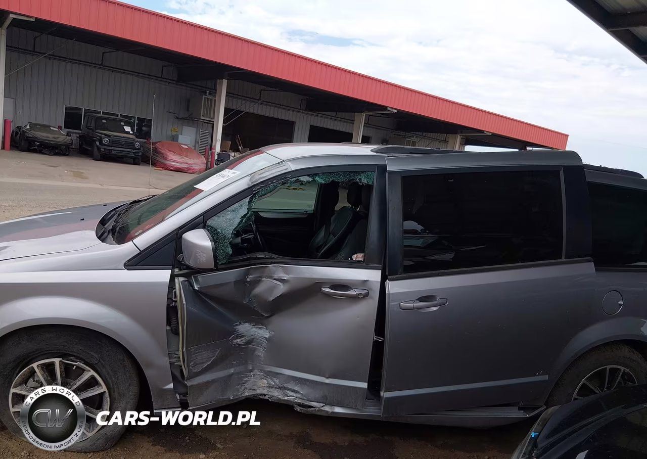 2018 Dodge Grand Caravan Gt VIN:2C4RDGEG1JR336189 - 14