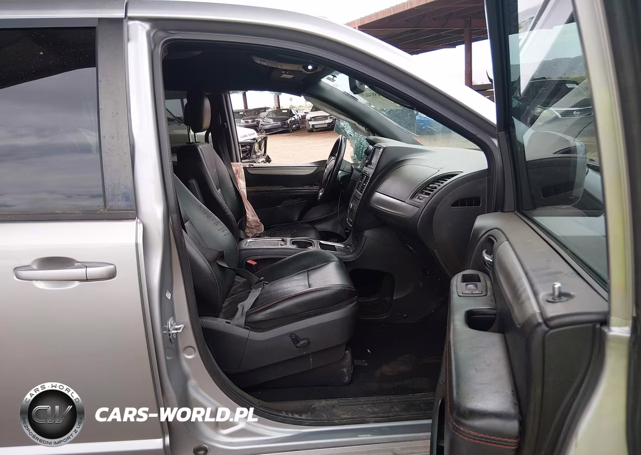 2018 Dodge Grand Caravan Gt VIN:2C4RDGEG1JR336189 - 5