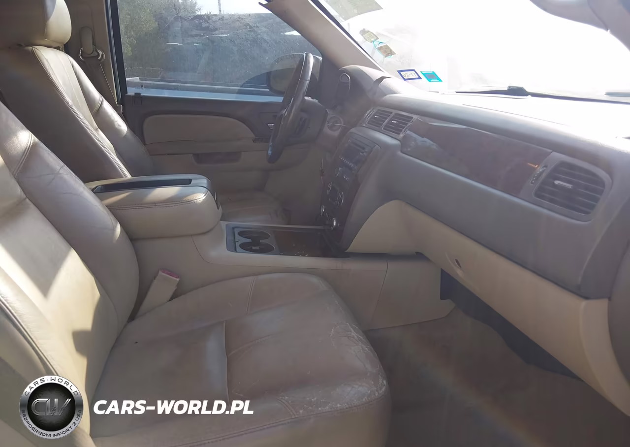 2011 Chevrolet Tahoe Lt VIN:1GNSCBE0XBR310456 - 5