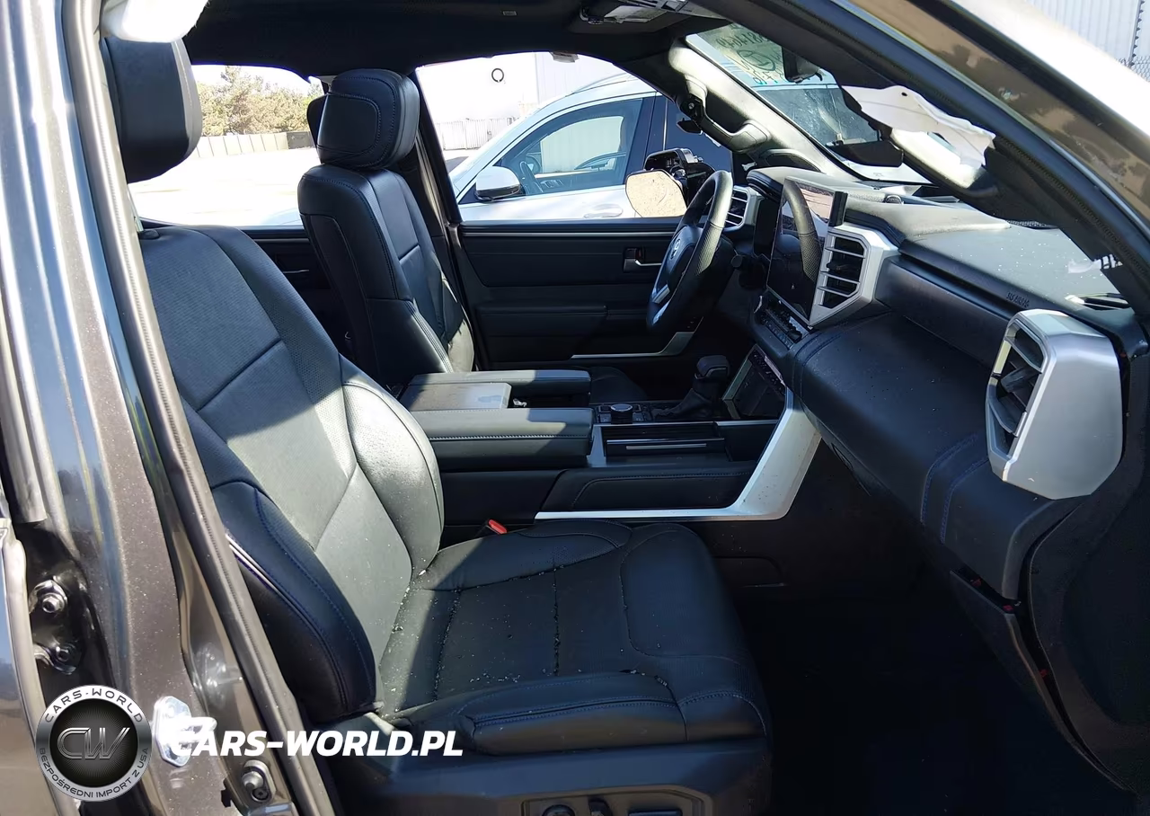 2025 Toyota Tundra Platinum VIN:5TFWA5DBXSX305290 - 5