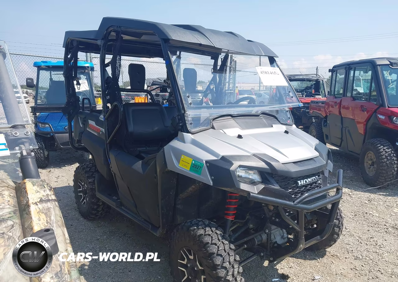 2017 Honda Sxs700 M4