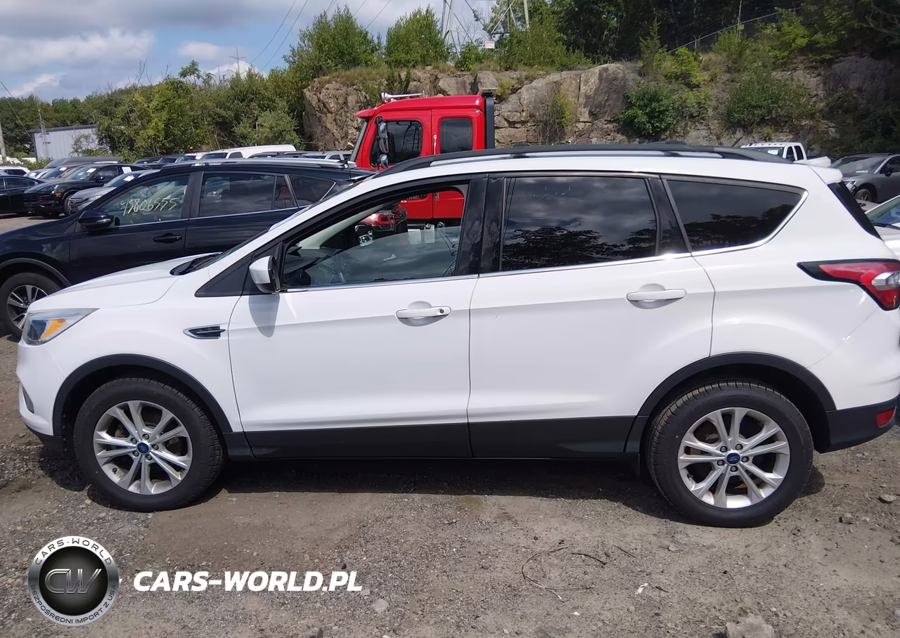 2018 Ford Escape Se VIN:1FMCU0GD5JUC17723 - 14
