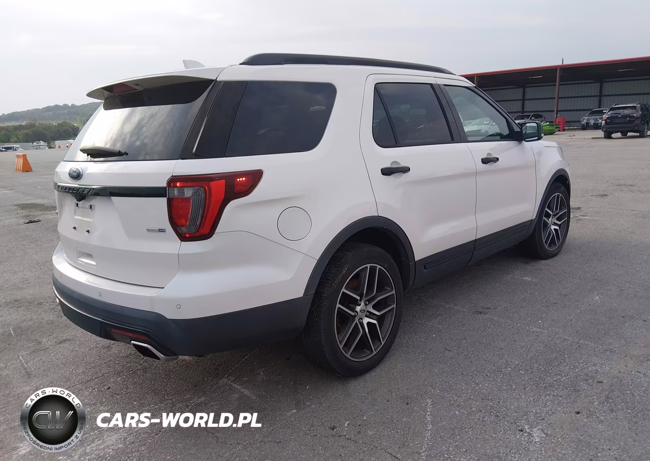 2016 Ford Explorer Sport VIN:1FM5K8GT9GGC47674 - 4