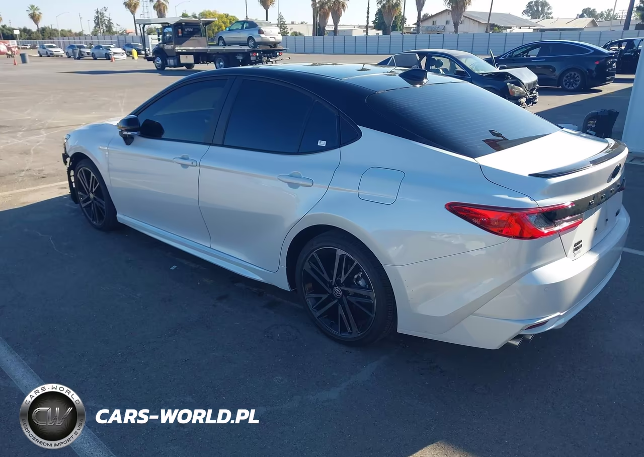 2026 Toyota Camry Xse VIN:4T1DAACK4TU304037 - 3