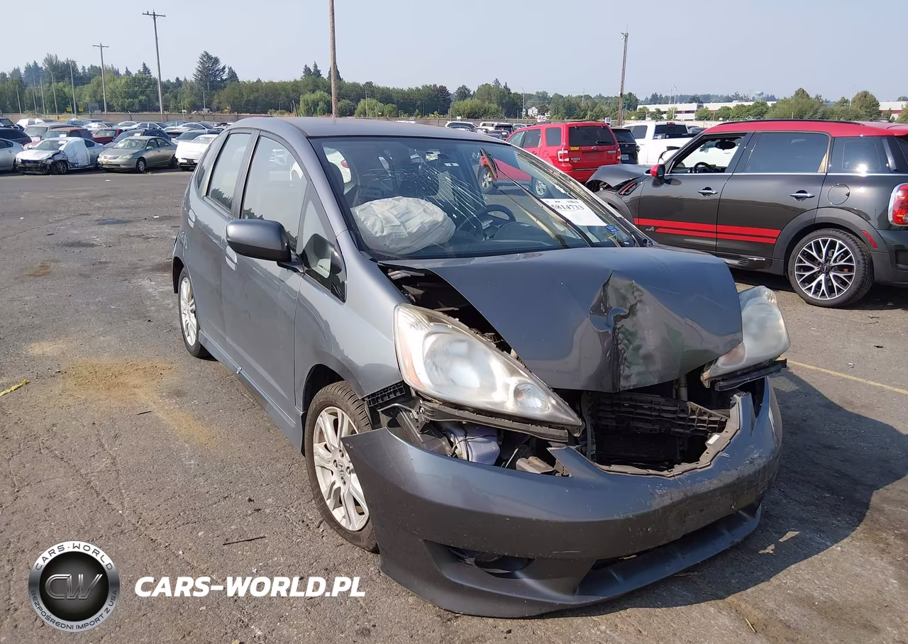 2011 Honda Fit Sport VIN:JHMGE8H53BS012504 - 6