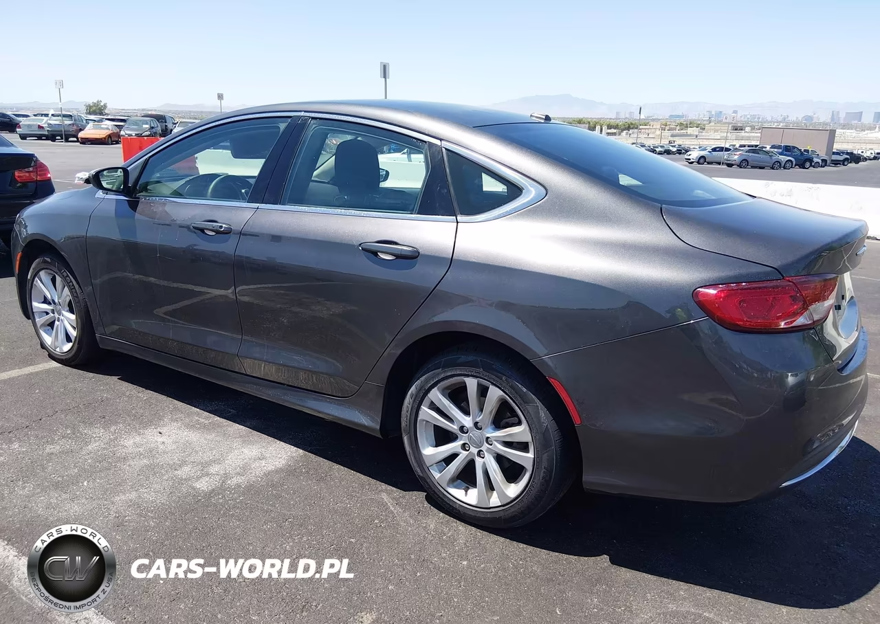 2015 Chrysler 200 Limited VIN:1C3CCCAB0FN742260 - 3