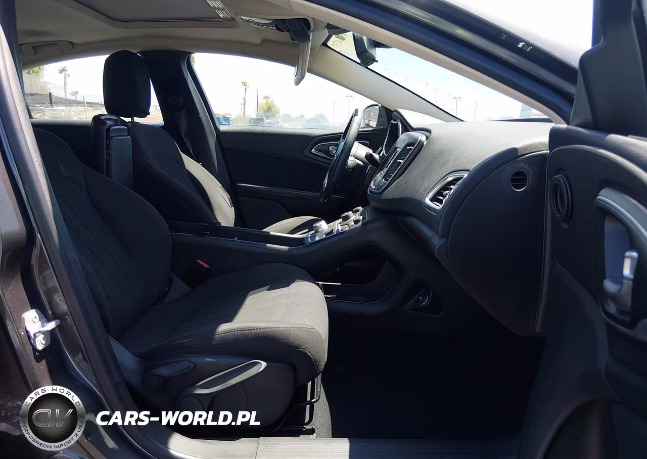 2015 Chrysler 200 Limited VIN:1C3CCCAB0FN742260 - 5