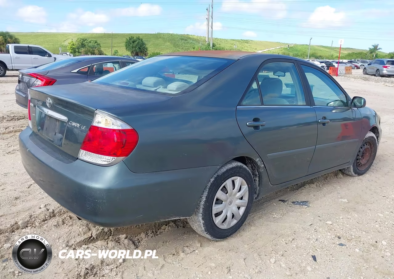 2005 Toyota Camry Le VIN:4T1BE32K65U089871 - 4