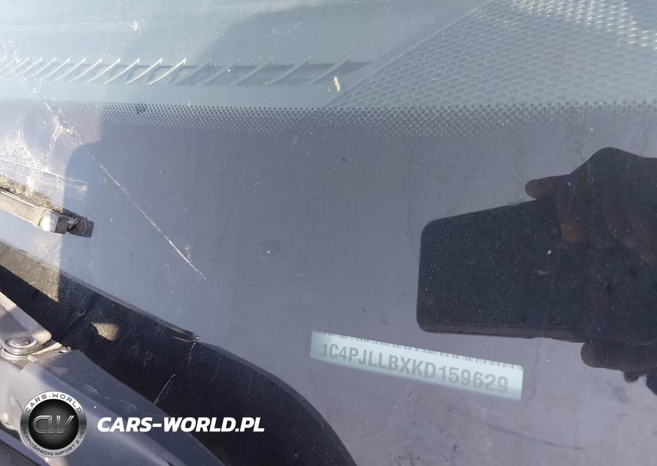 2019 Jeep Cherokee Latitude Plus Fwd VIN:1C4PJLLBXKD159629 - 9