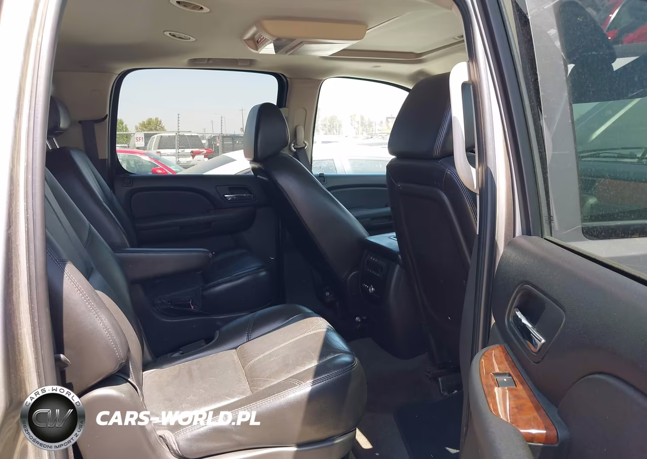 2007 Chevrolet Suburban Lt VIN:3GNFC16027G246351 - 8