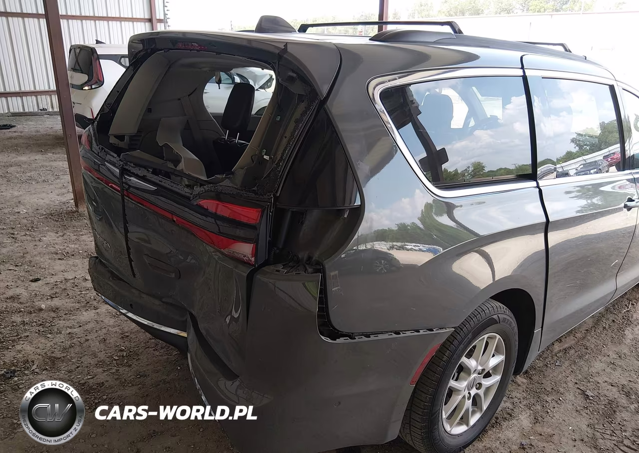 2022 Chrysler Pacifica Touring L VIN:2C4RC1BG7NR123953 - 19
