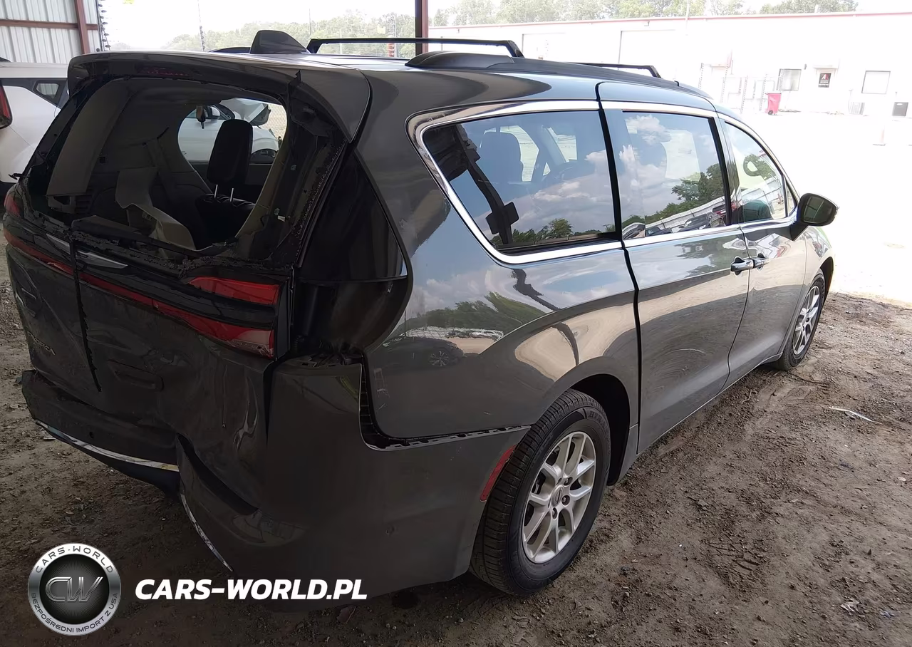 2022 Chrysler Pacifica Touring L VIN:2C4RC1BG7NR123953 - 4