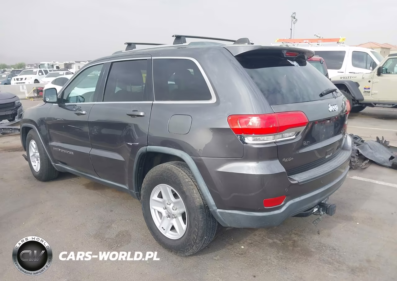 2017 Jeep Grand Cherokee Laredo VIN:1C4RJEAG1HC634229 - 3