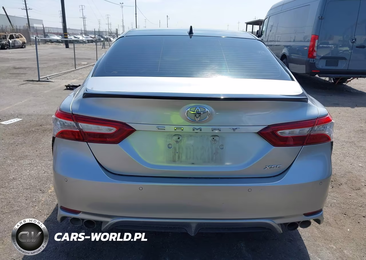 2018 Toyota Camry Xse V6 VIN:4T1BZ1HK5JU013696 - 17