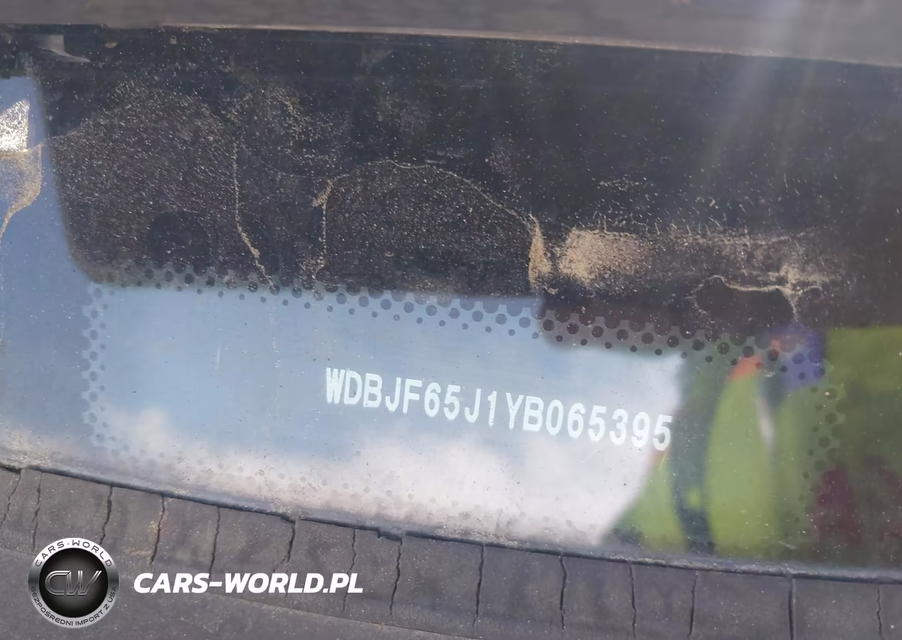 2000 Mercedes-Benz E 320 VIN:WDBJF65J1YB065395 - 9