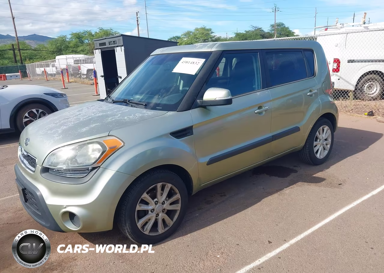 2012 Kia Soul + VIN:KNDJT2A60C7373013 - 2