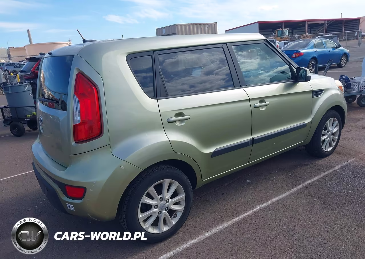 2012 Kia Soul + VIN:KNDJT2A60C7373013 - 4