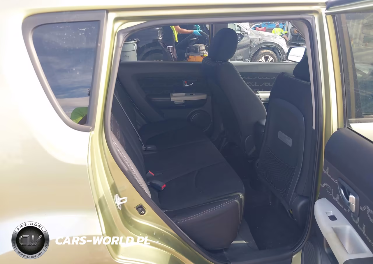 2012 Kia Soul + VIN:KNDJT2A60C7373013 - 8