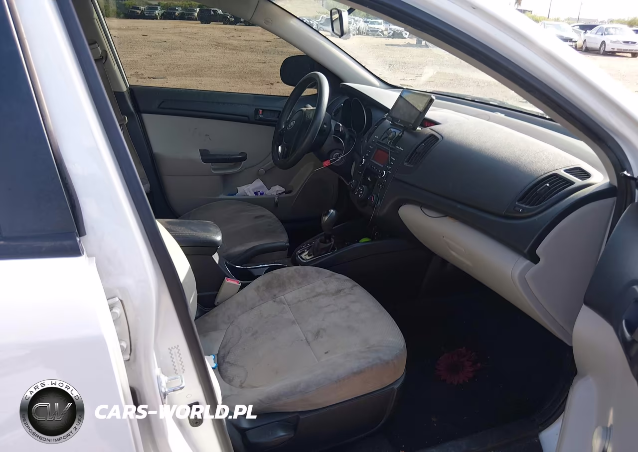 2011 Kia Forte Lx VIN:KNAFT4A26B5435830 - 5