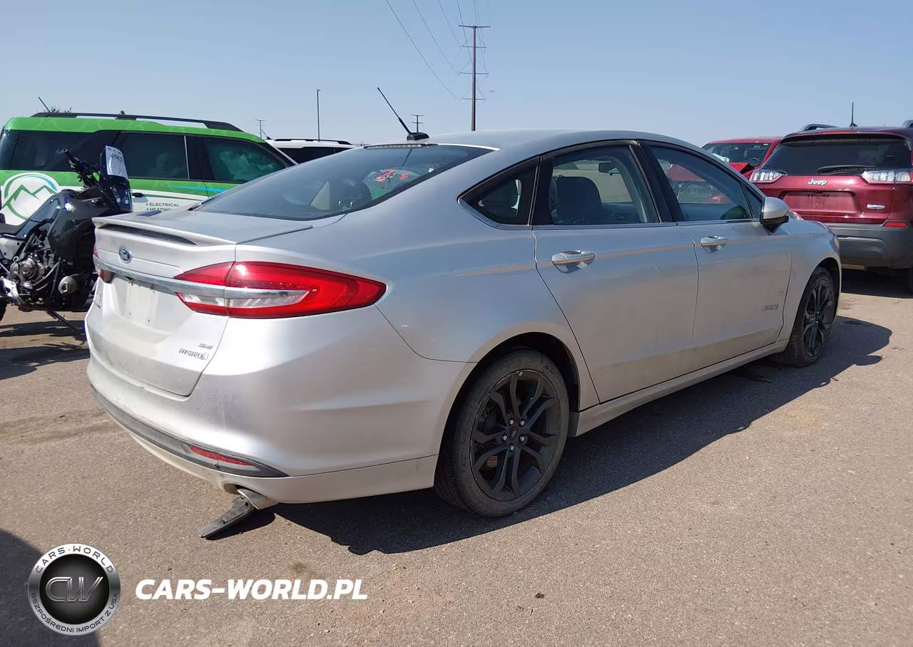 2018 Ford Fusion Hybrid Se VIN:3FA6P0LU0JR124572 - 4