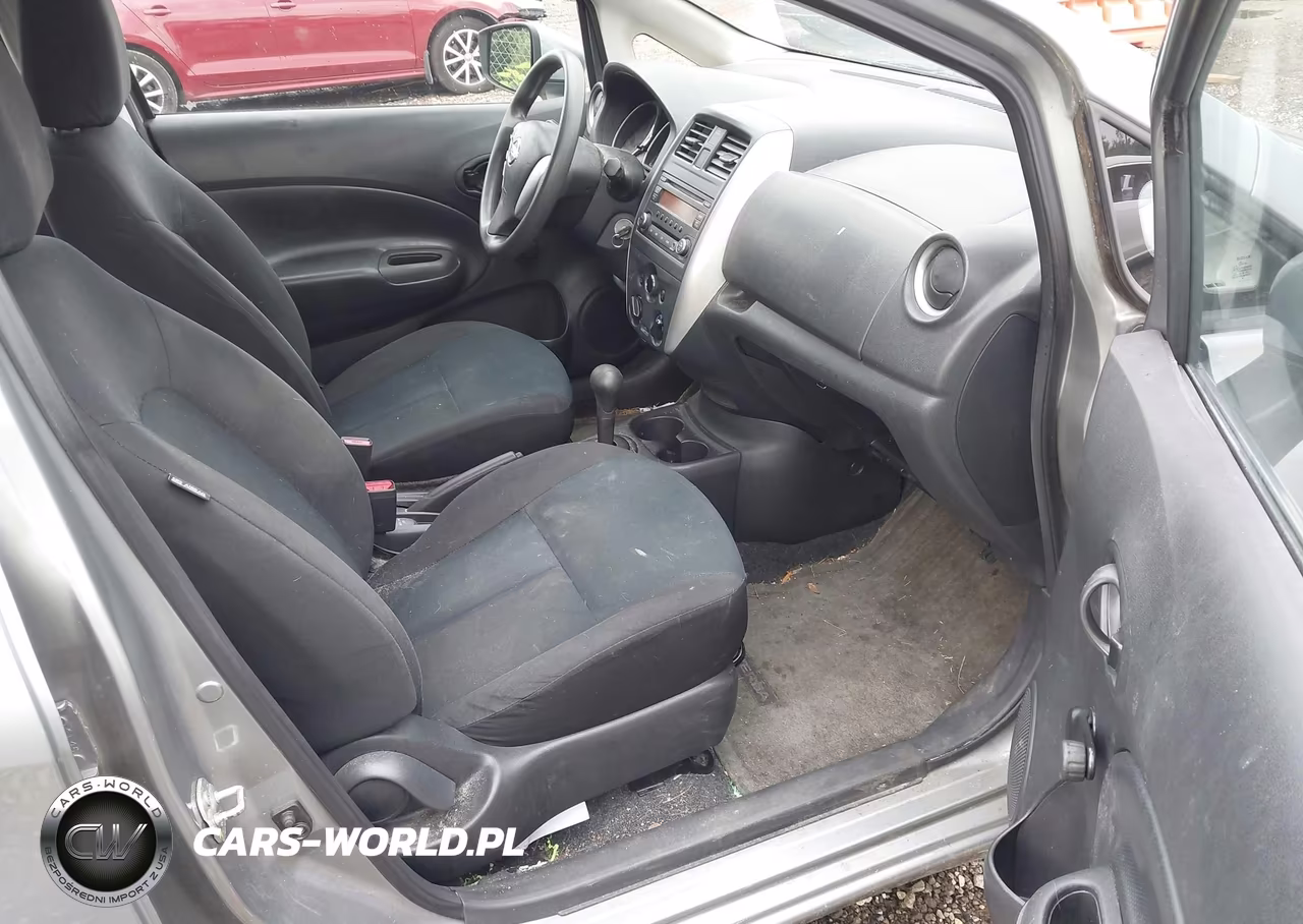 2015 Nissan Versa Note S Plus VIN:3N1CE2CP7FL378169 - 5