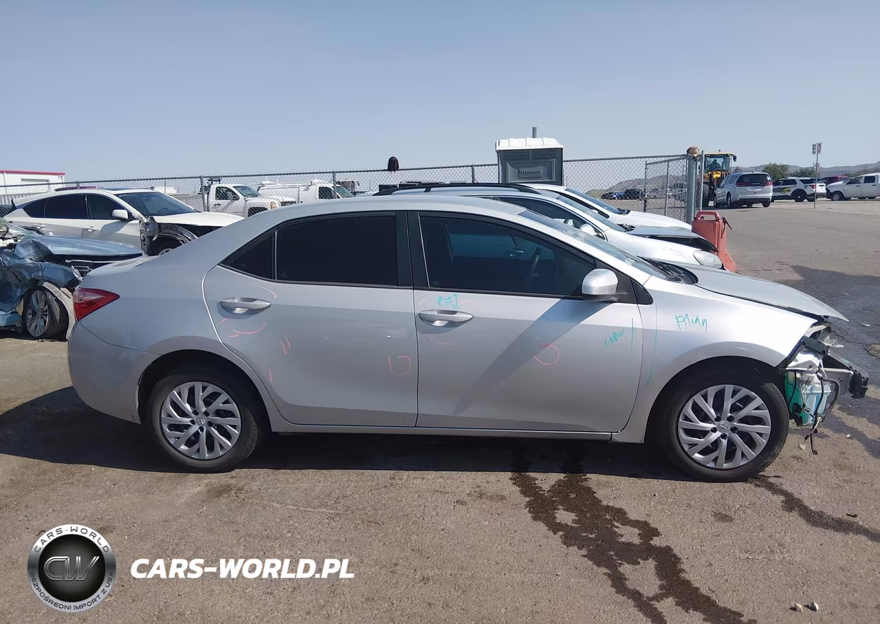 2019 Toyota Corolla Le VIN:2T1BURHE1KC225229 - 14