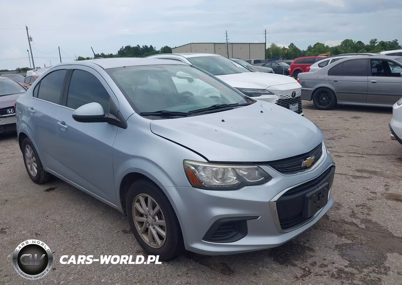 2017 Chevrolet Sonic Lt Auto – zdjęcie 1 z 11