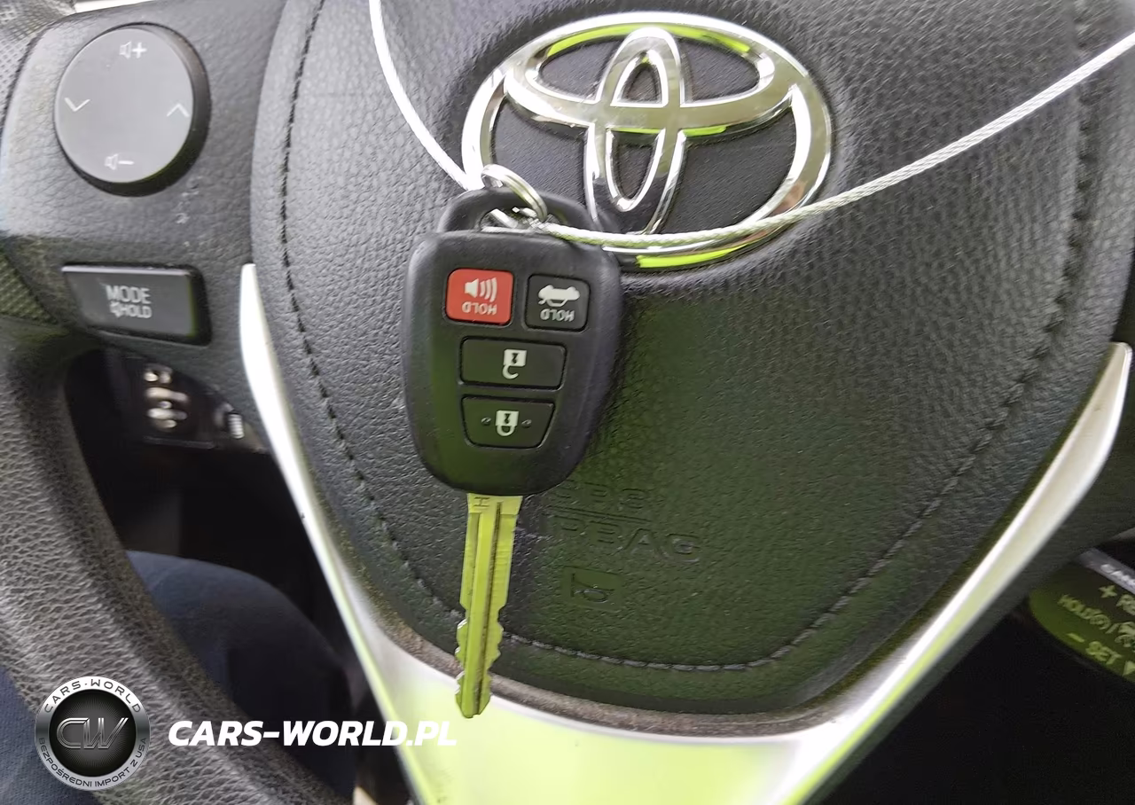 2017 Toyota Corolla Le VIN:5YFBURHE1HP680753 - 11