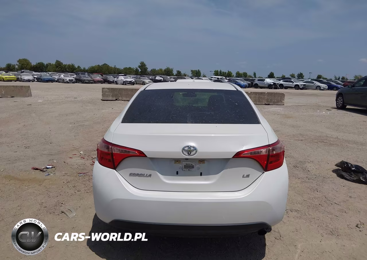 2017 Toyota Corolla Le VIN:5YFBURHE1HP680753 - 17