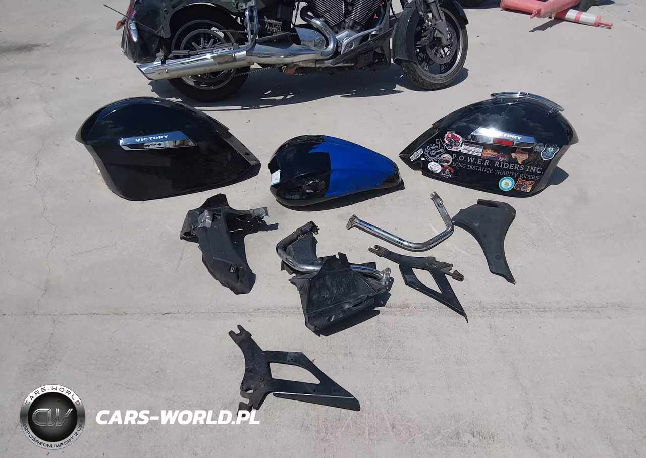 2012 Victory Motorcycles Cross Country Tour VIN:5VPTW36N5C3011158 - 11