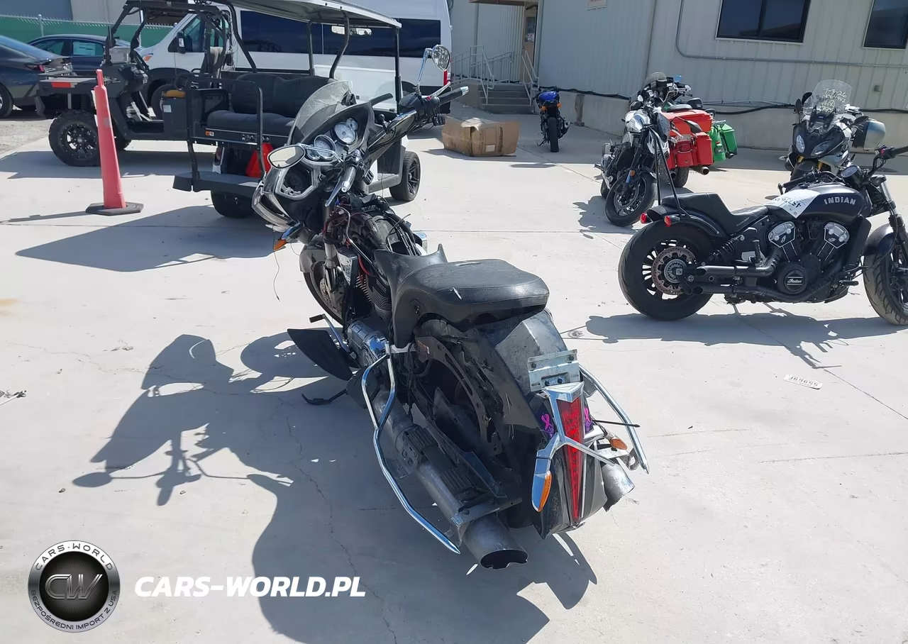 2012 Victory Motorcycles Cross Country Tour VIN:5VPTW36N5C3011158 - 3