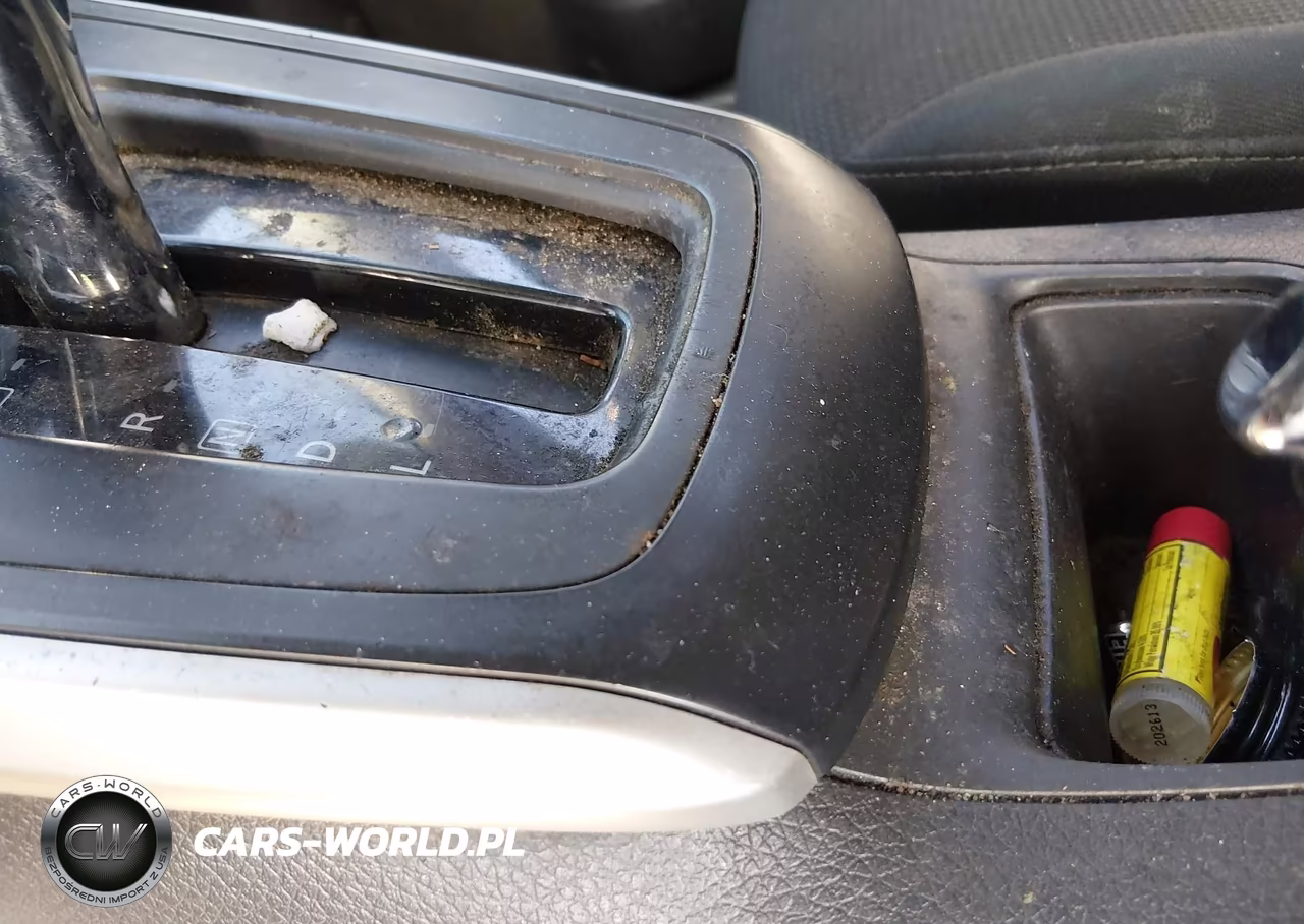 2018 Nissan Sentra S VIN:3N1AB7AP3JY299058 - 11