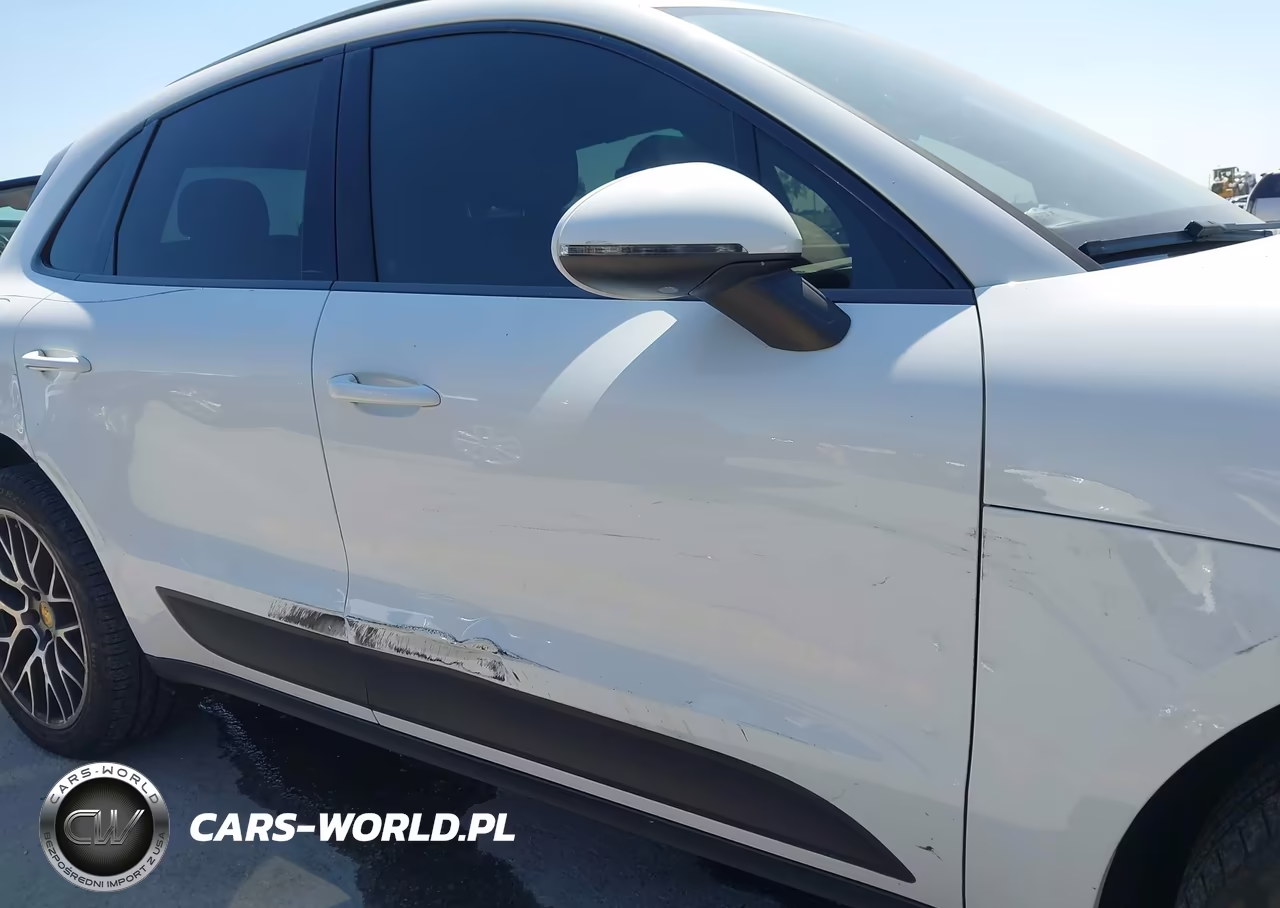 2018 Porsche Macan S VIN:WP1AB2A55JLB37258 - 19
