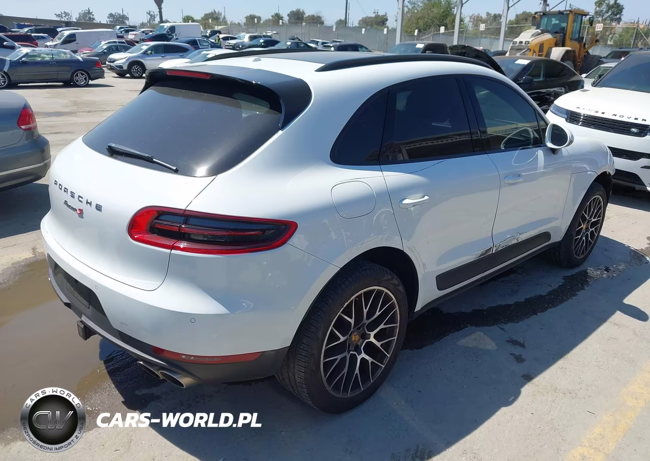 2018 Porsche Macan S VIN:WP1AB2A55JLB37258 - 4