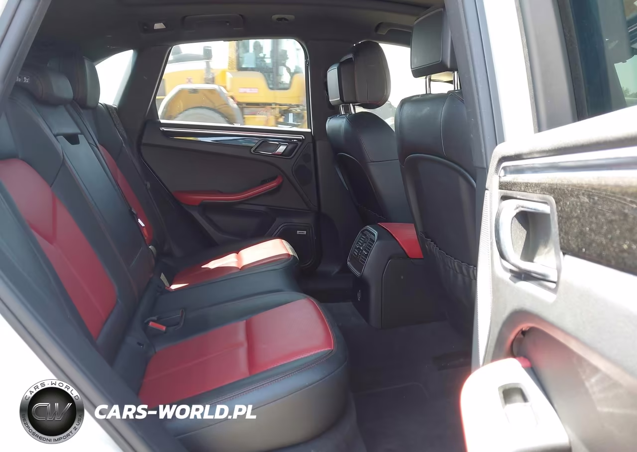 2018 Porsche Macan S VIN:WP1AB2A55JLB37258 - 8