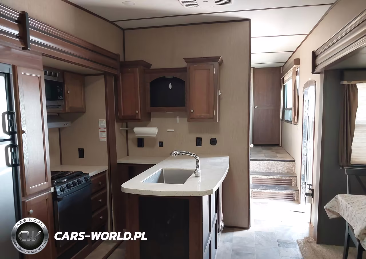 2017 Keystone 39' Gooseneck Travel Trailer VIN:4YDF35725H1533048 - 8