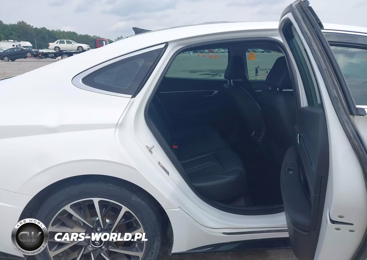 2022 Hyundai Sonata Limited VIN:KMHL34J29NA220956 - 8
