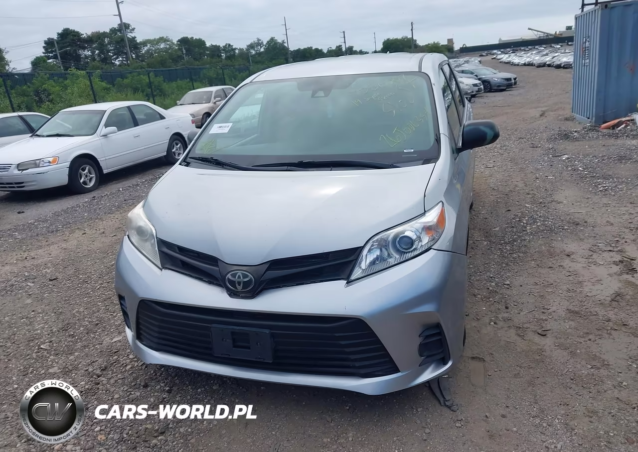2019 Toyota Sienna L 7 Passenger VIN:5TDZZ3DC2KS988949 - 11