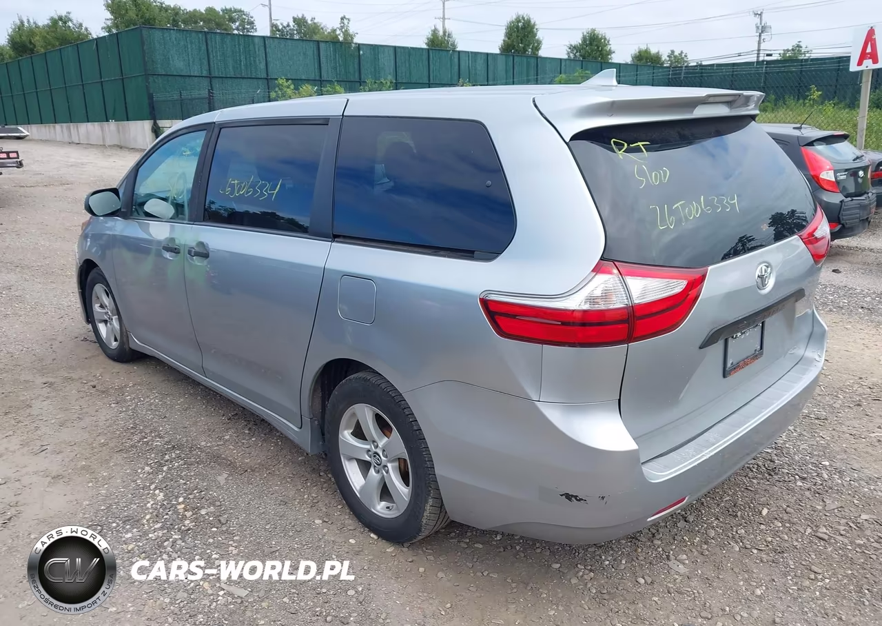 2019 Toyota Sienna L 7 Passenger VIN:5TDZZ3DC2KS988949 - 3