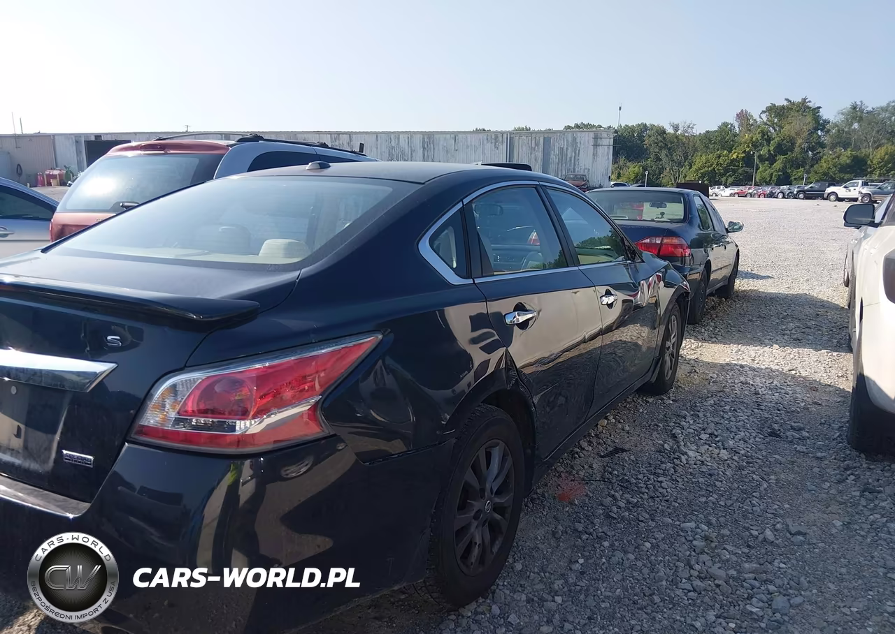 2015 Nissan Altima 2.5 S VIN:1N4AL3AP0FC492261 - 4