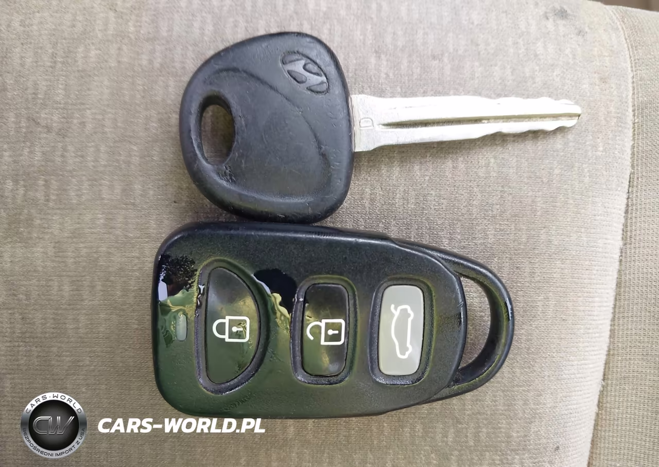 2008 Hyundai Elantra Gls-Se VIN:KMHDU46D68U533641 - 11