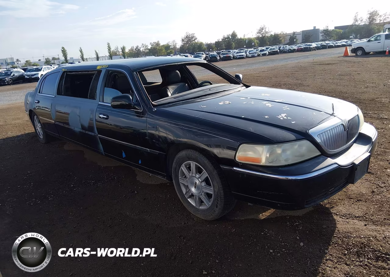 2005 Lincoln Town Car Executive