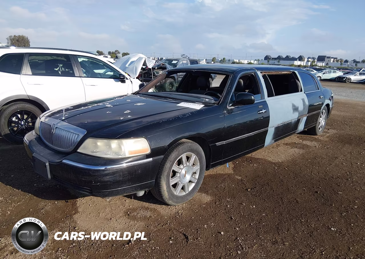 2005 Lincoln Town Car Executive VIN:1L1FM88WX5Y652538 - 2